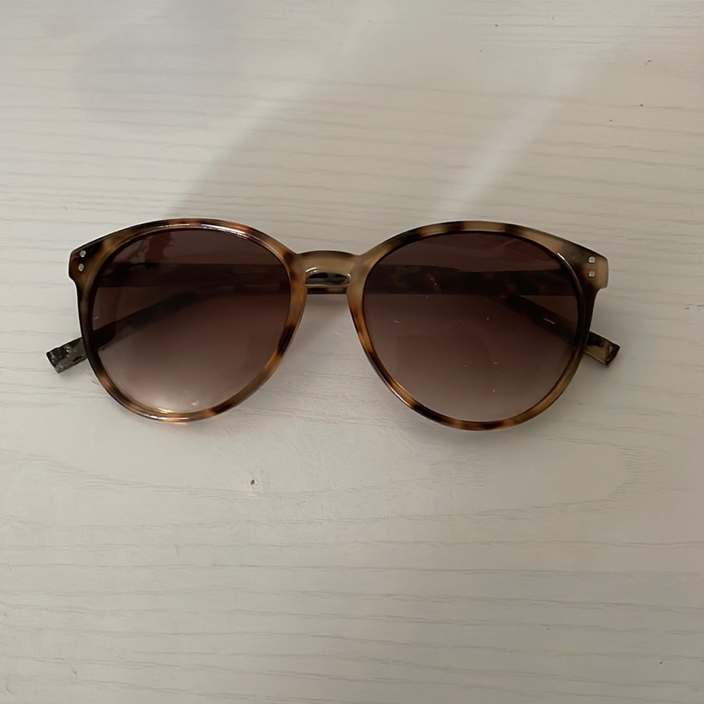 Leopard Print Sunglasses